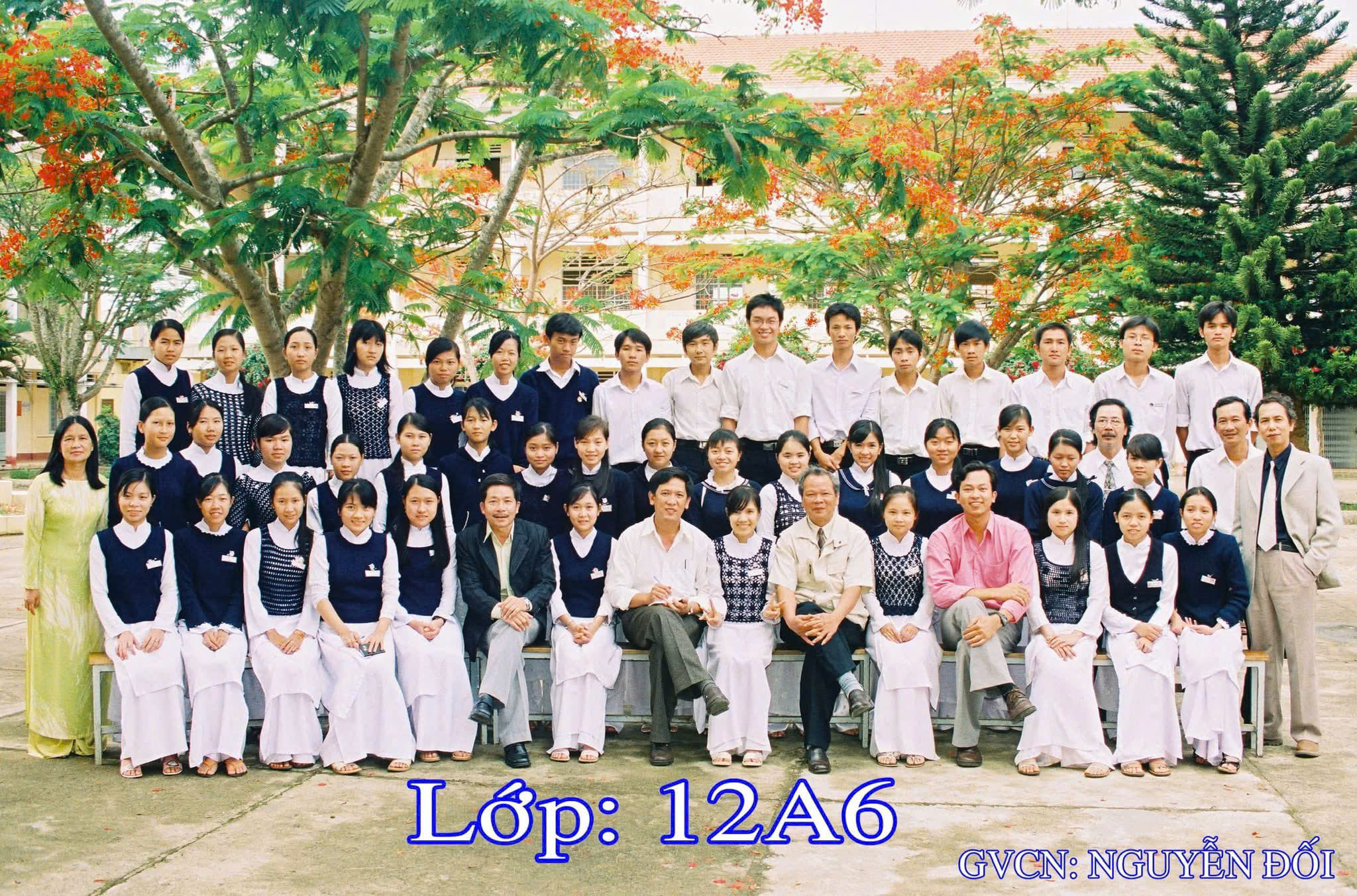 Ảnh lớp 12A6 — 2006